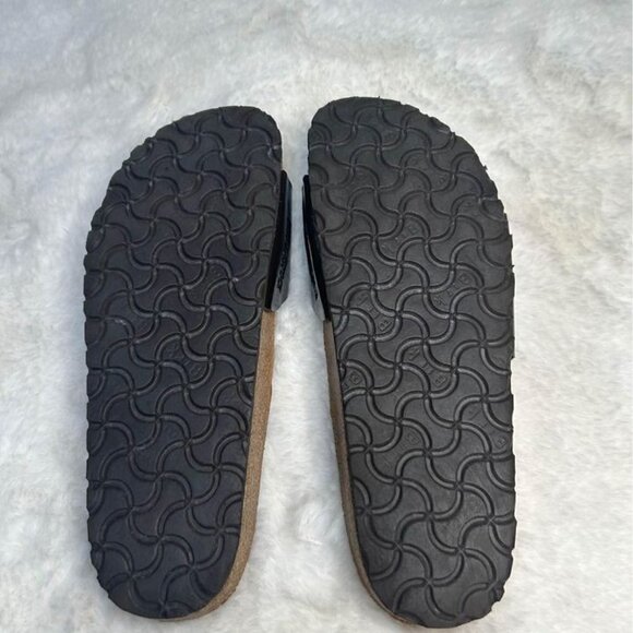 Birkenstocks woman’s brown shine one strap buckle. New condition. Size 37. - Picture 9 of 9